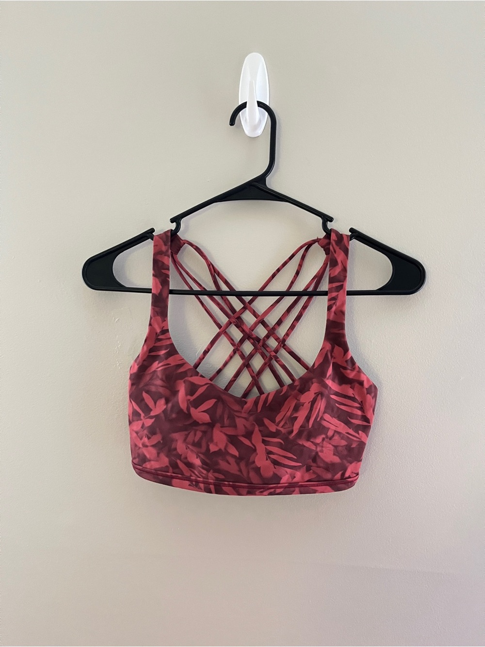 lululemon athletica Free to Be Bra red floral print size 8